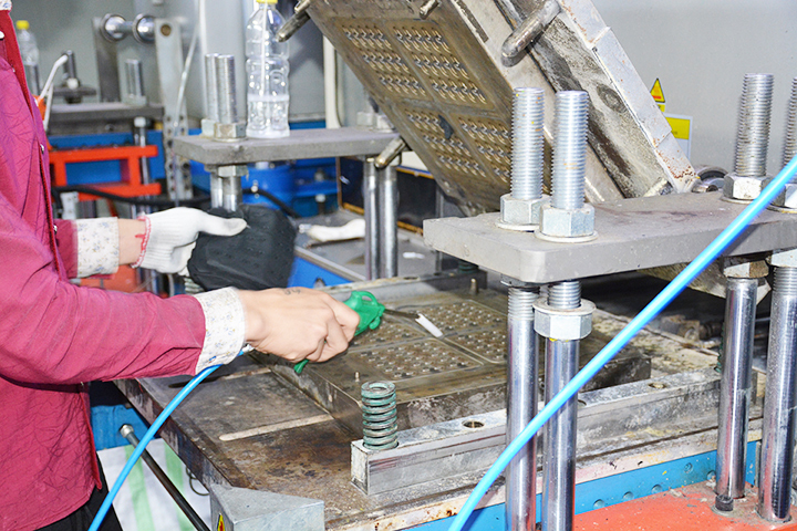 硅膠制品生產(chǎn)的時候有哪些問題,硅膠制品生產(chǎn)過程中的問題匯總 硅膠制品生產(chǎn)的時候有哪些問題,硅膠制品生產(chǎn)過程中的問題匯總