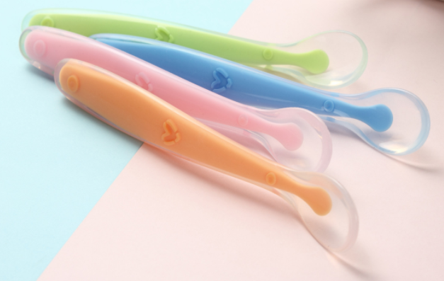 硅膠產(chǎn)品表面有痕跡 硅膠產(chǎn)品表面有痕跡