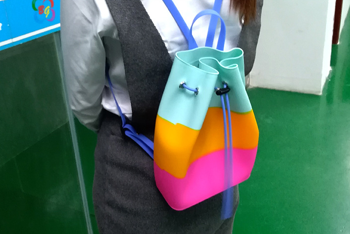 硅膠背包定制 硅膠背包定制