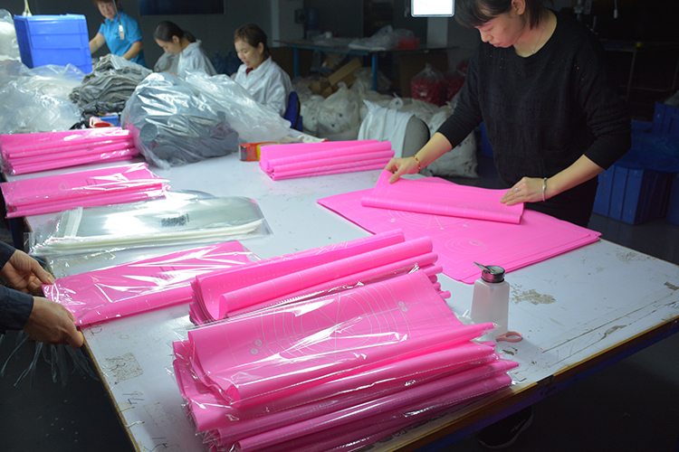 硅膠揉面墊薄的好還是厚的好 硅膠揉面墊薄的好還是厚的好