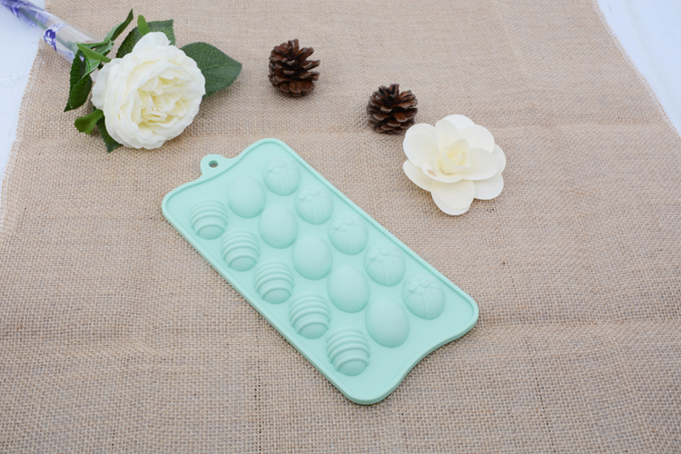 東莞復(fù)活蛋硅膠模具,復(fù)活蛋巧克力模,15連扭扭蛋硅膠模 東莞復(fù)活蛋硅膠模具,復(fù)活蛋巧克力模,15連扭扭蛋硅膠模